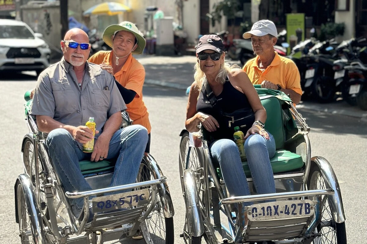 Saigon Cyclo Tour - Local Lens - Happy guests