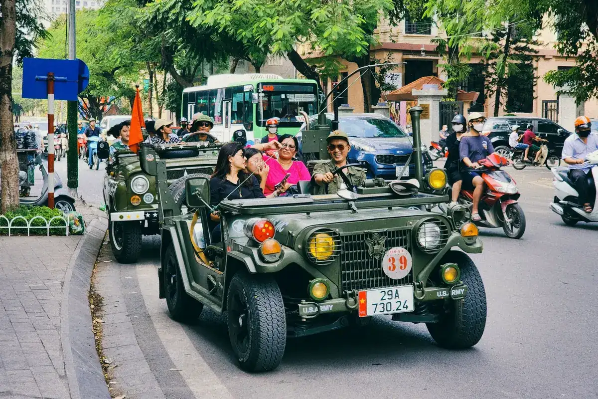 Hanoi Food & City Tour by Jeep