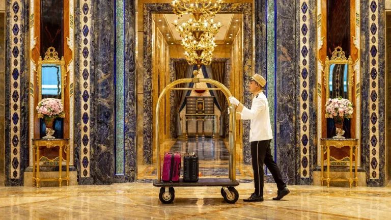 A guide to finding hotels near Bitexco for first-time visitors to Vietnam 2 - AN Tours Vietnam