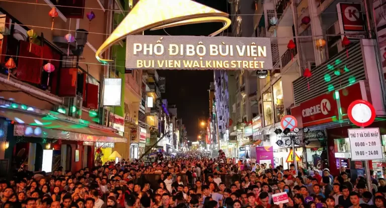 Things to do in Ho Chi Minh at night - AN Tours Vietnam 6
