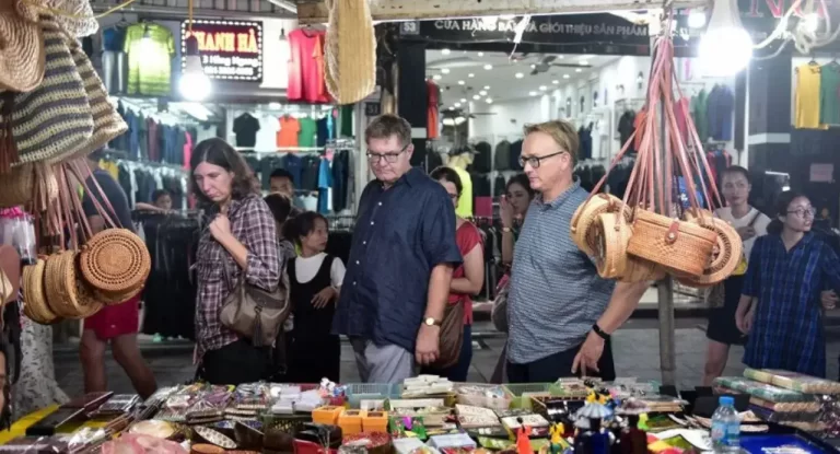 things to do in Ho Chi Minh at night - AN Tours Vietnam 3