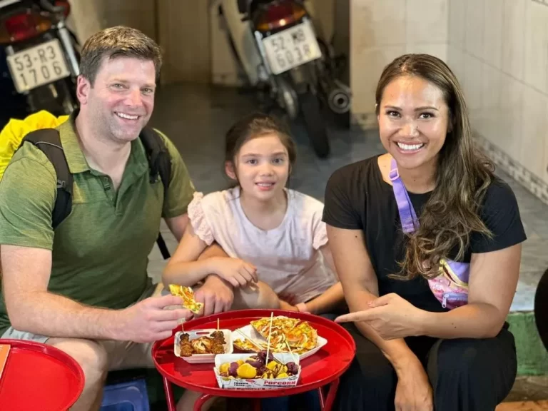 Local Night Walking Food Tour - AN Tours Vietnam