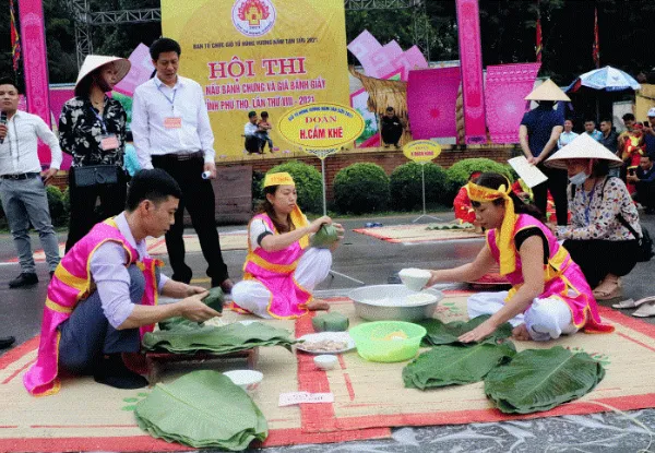 Explore Hung Temple Festival - AN Tours Vietnam 2