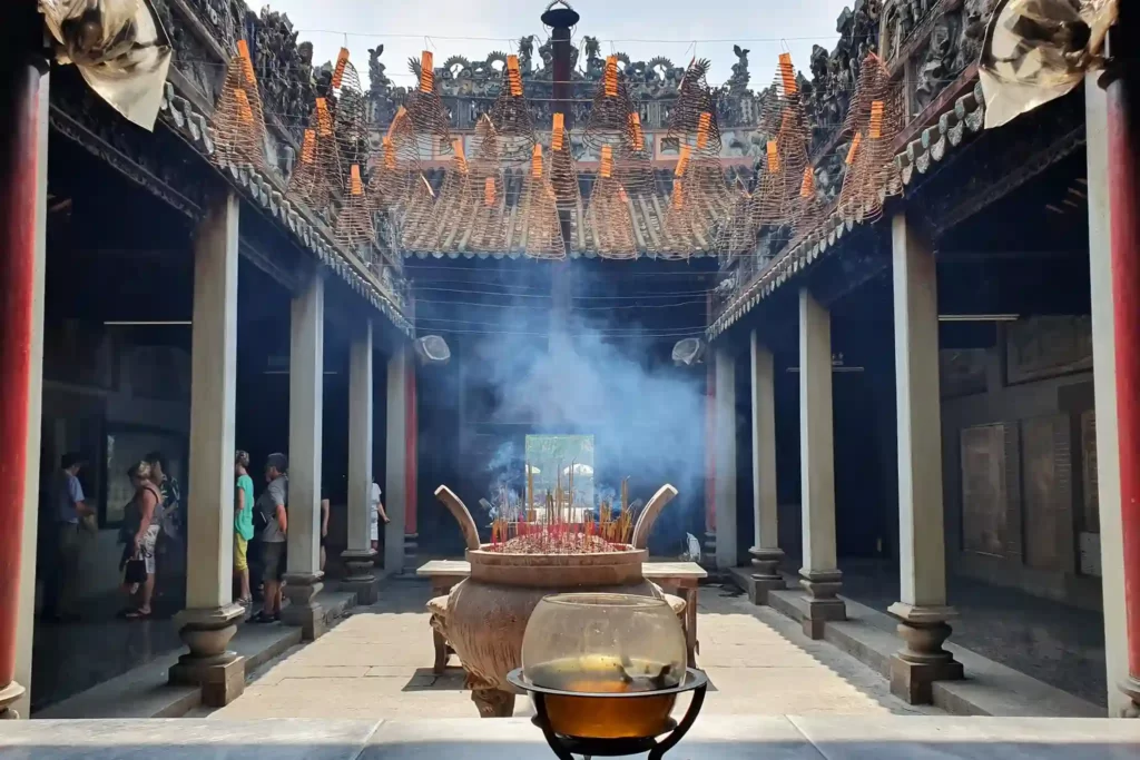 Location and opening hours of the Temple - AN Tours Vietnam