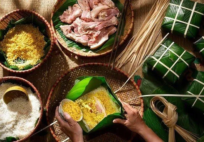 Pack Banh Chung and Banh Tet - AN Tours Vietnam