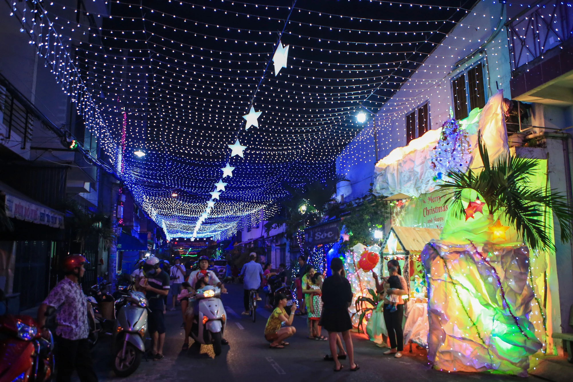 Catholic Christian Streets - Christmas