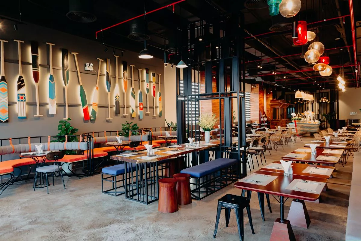Em Oi Hotel Nha Trang - Restaurant - Review