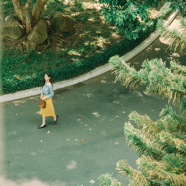 A photo from above to Independence Palace way paths