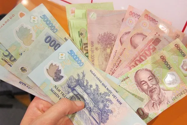 Feeling Raised Printing to spot fake Vietnam Dong