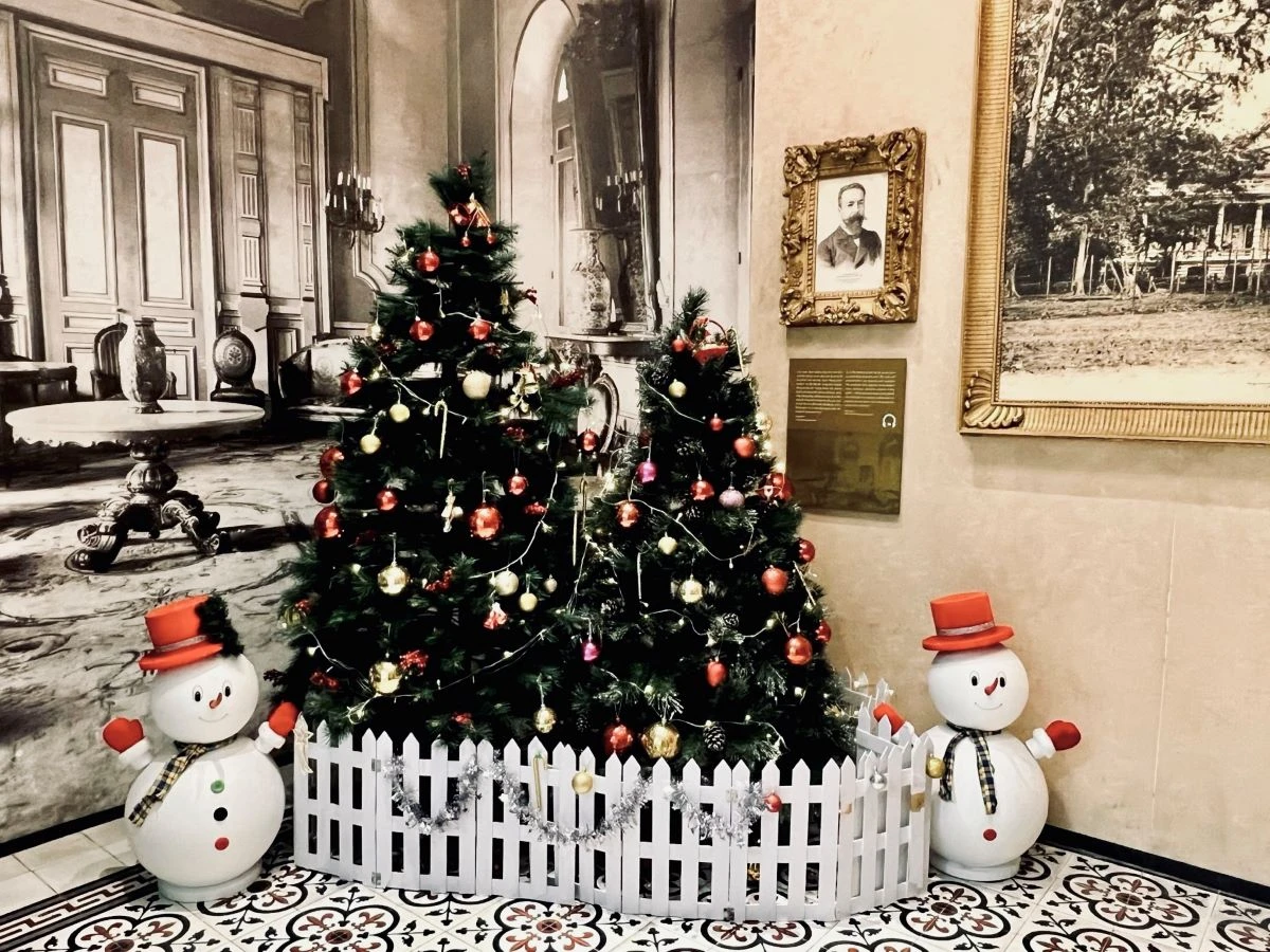 Independence Palace in HCMC decoration for Christmas 2023