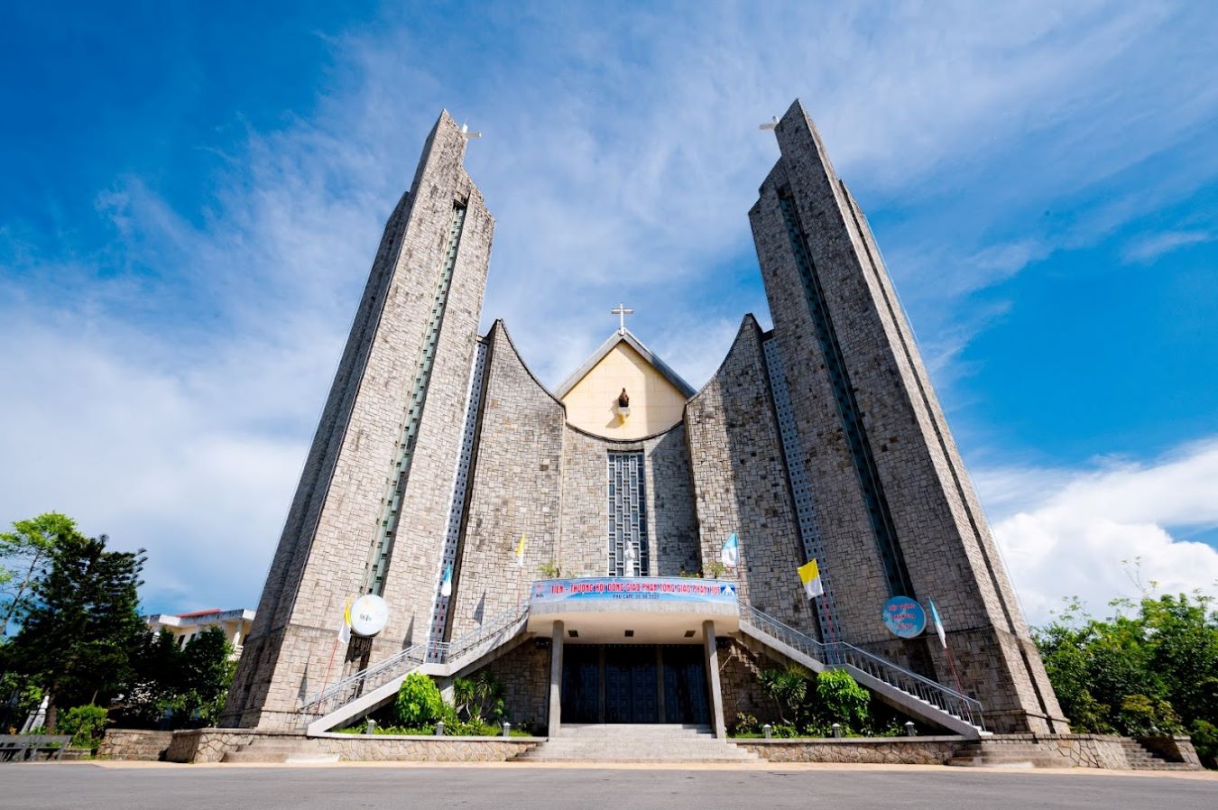 Phu Cam Cathedral