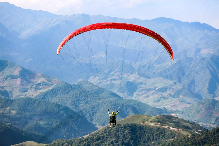 Vietnam first national paragliding competition - 4