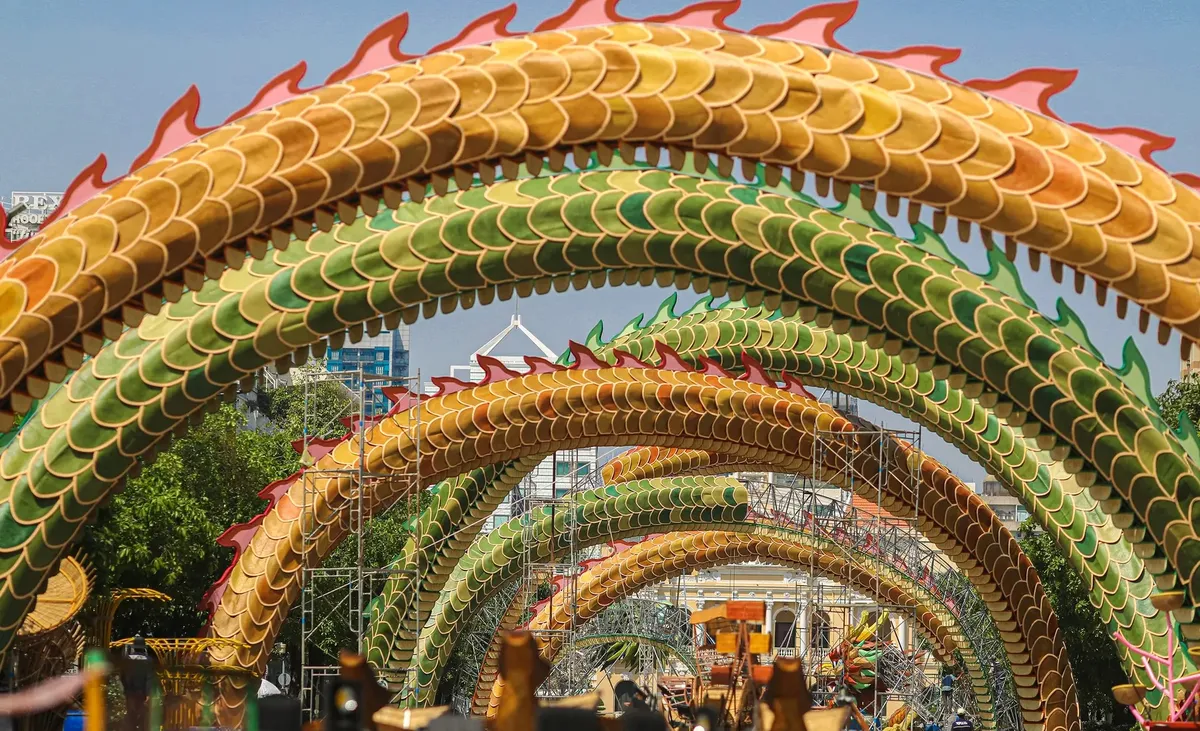 Dragon figure on Nguyen Hue Flower Street is almost finished