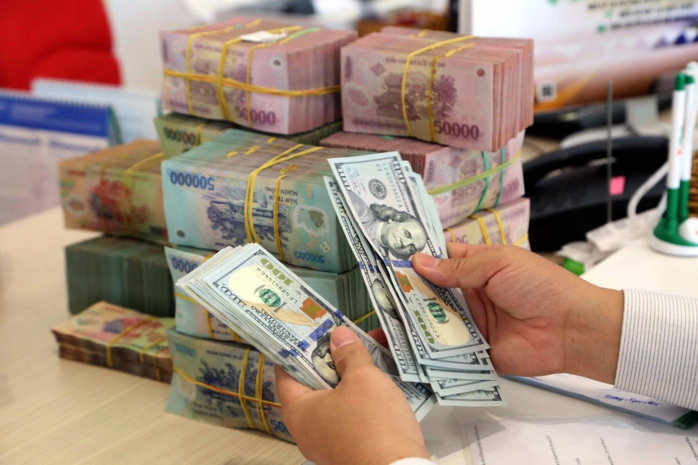 Exchange money in Vietnam Best rate tips & advice