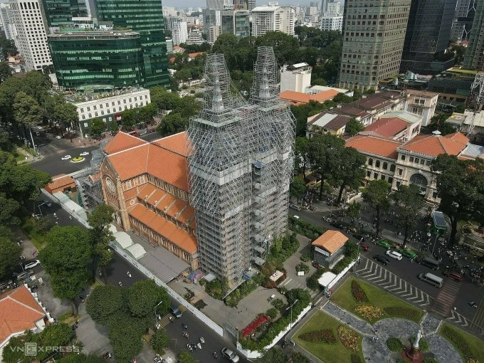 Notre Dame Cathedral of Saigon photos - updated in 2024 (5)