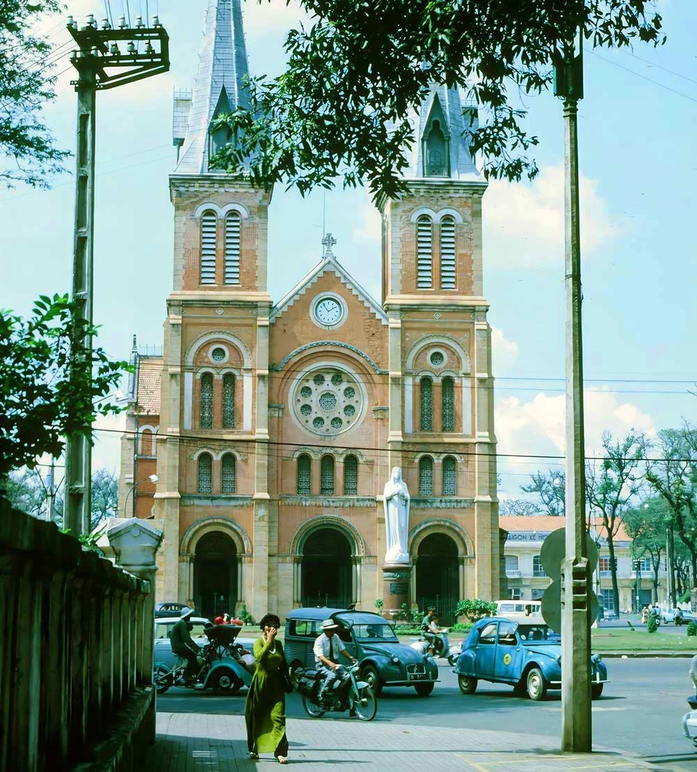 Saigon Notre Dame Basilica Cathedral - photo in 1960s