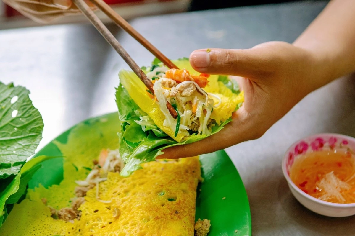 Vietnamese pancakes - or Banh Xeo - a popular dish of Vietnam