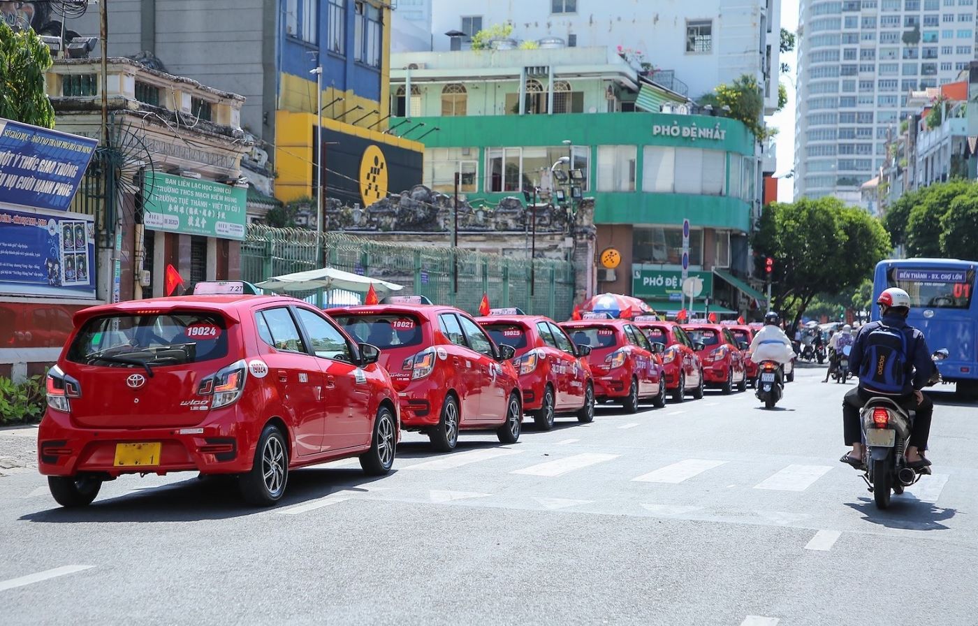 7 most reliable Vietnam Taxis & Shuttles & How to book