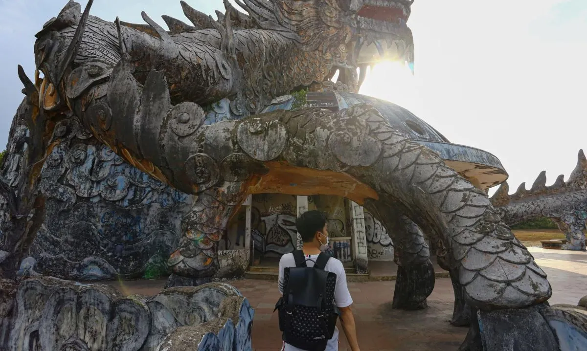 Telling a Story Through Decay in the Abandoned Park of Hue