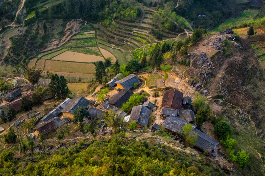 Lo Lo Chai Village