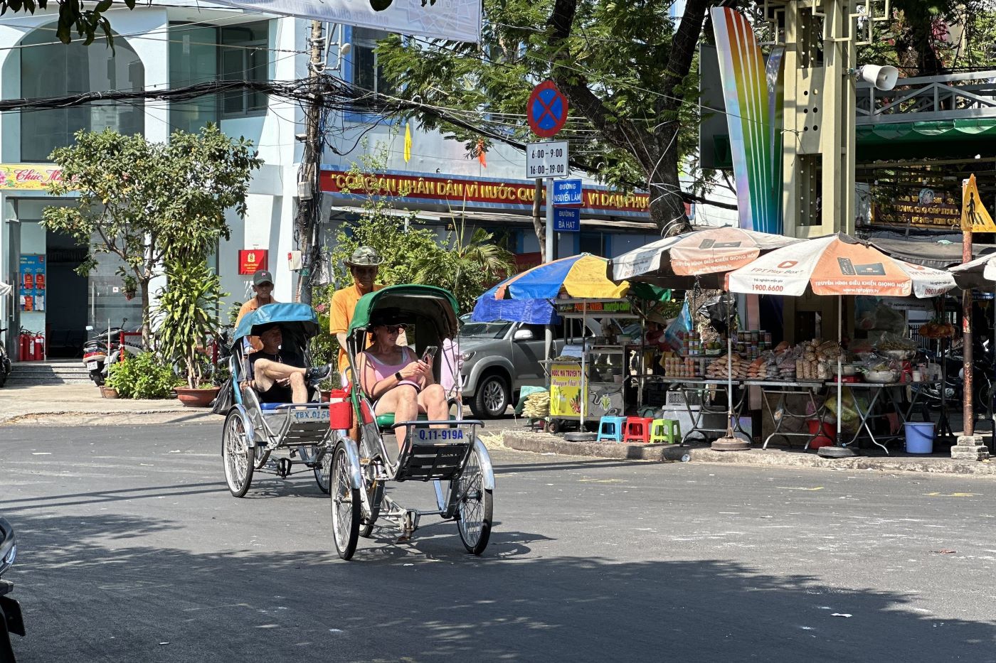 Why are cyclo tours must-do in Saigon