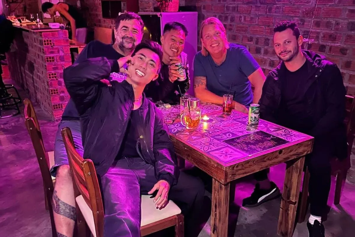 Gay meet-up at Q Bar Da Nang