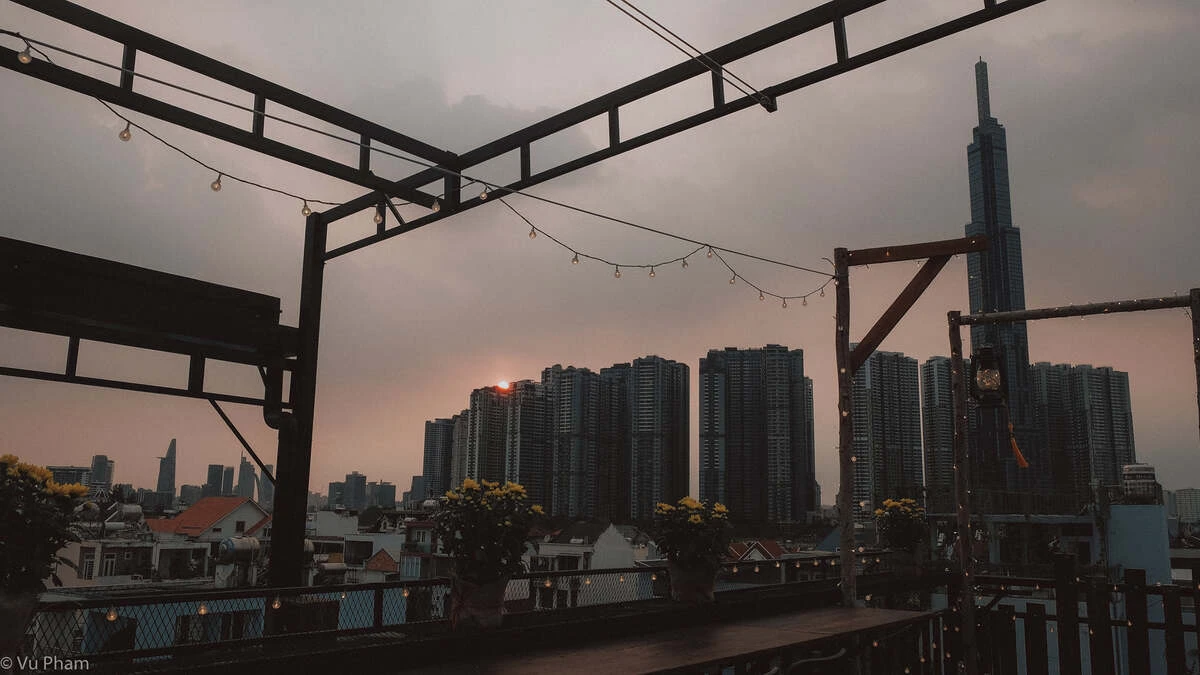 La Moon Rooftop