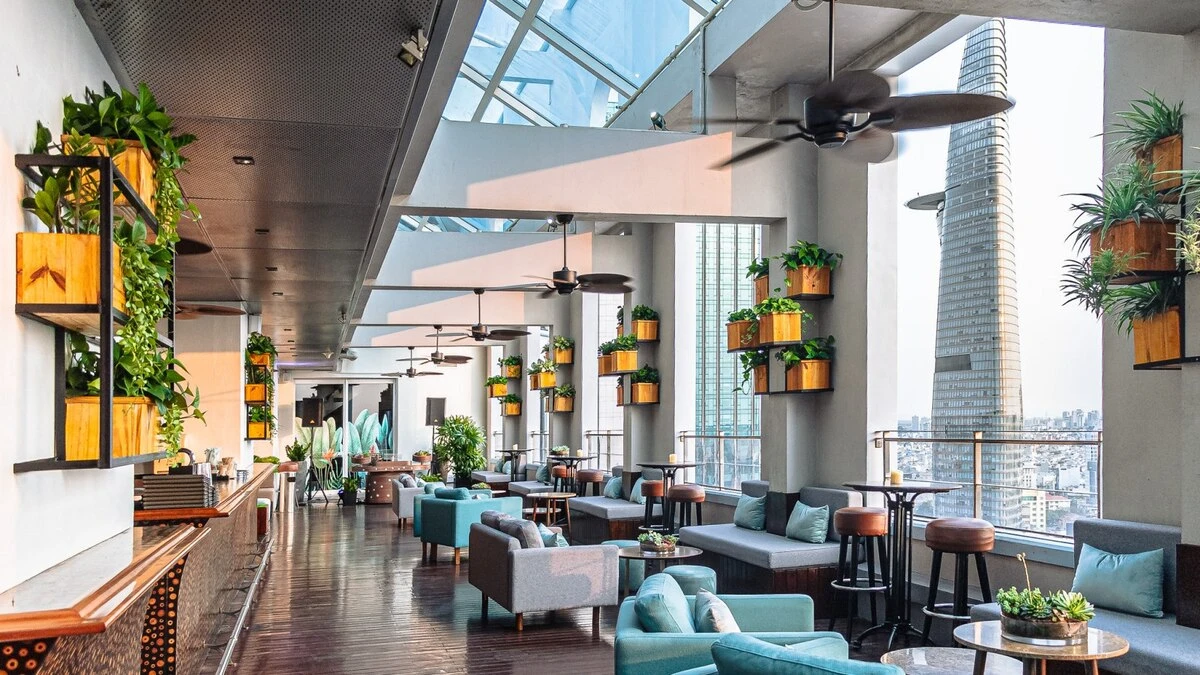 Level 23 Wine Bar