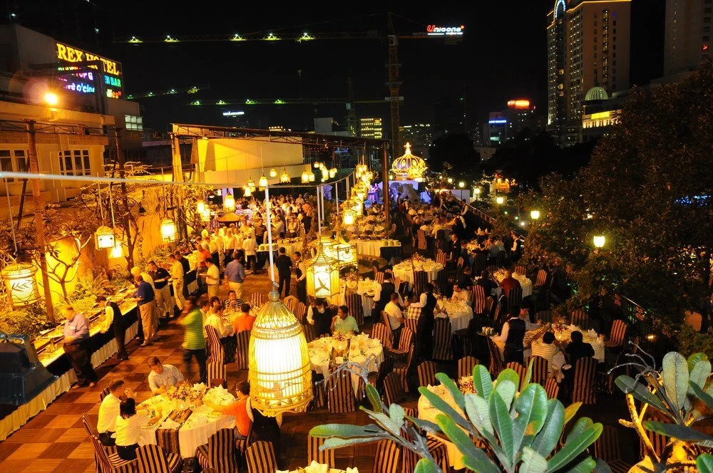 Rex Hotel Garden Bar