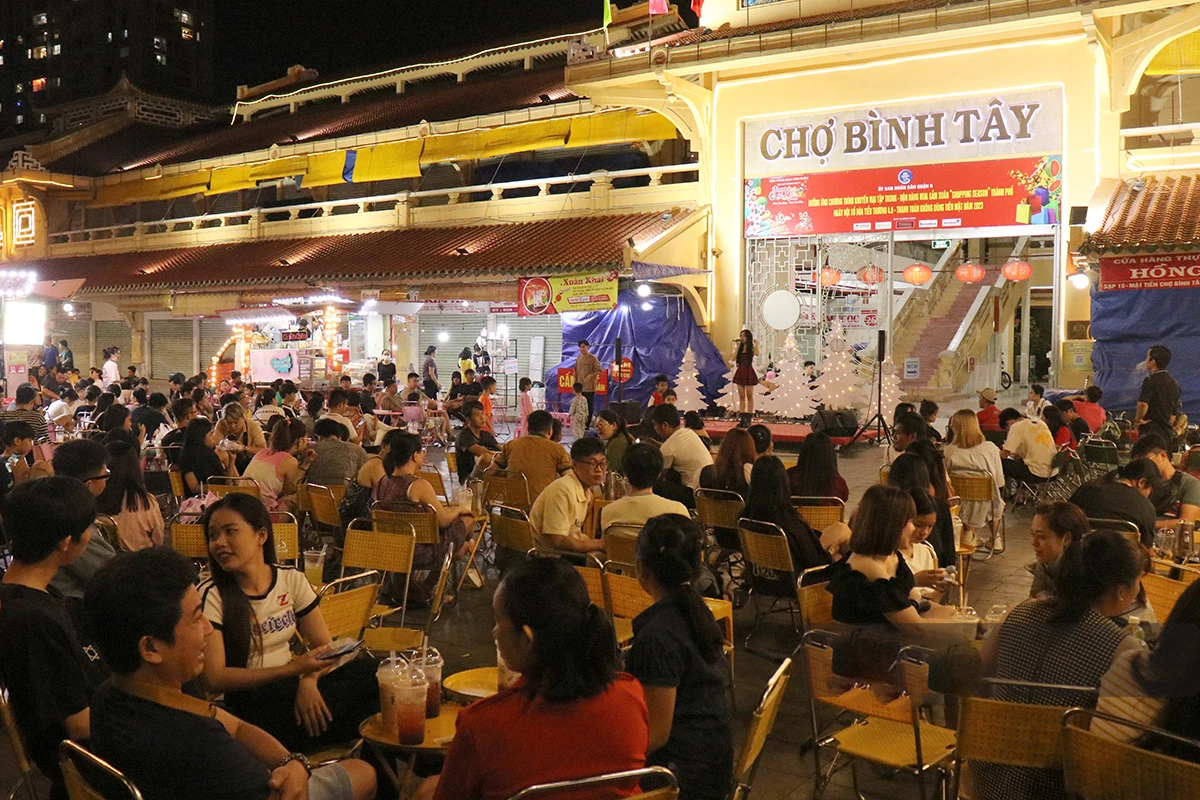 Binh Tay Market (Cho Lon)