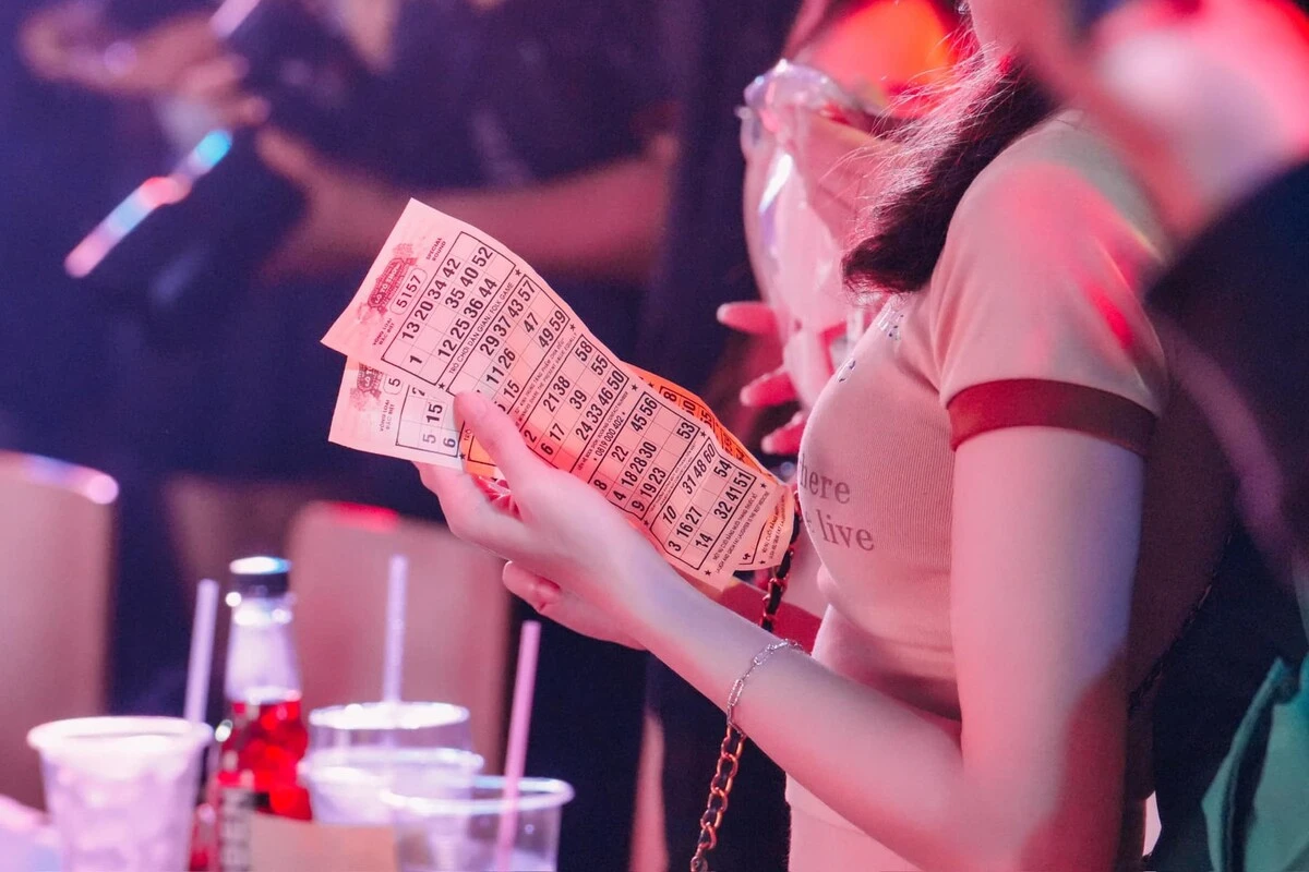 Checking the Lotto tickets