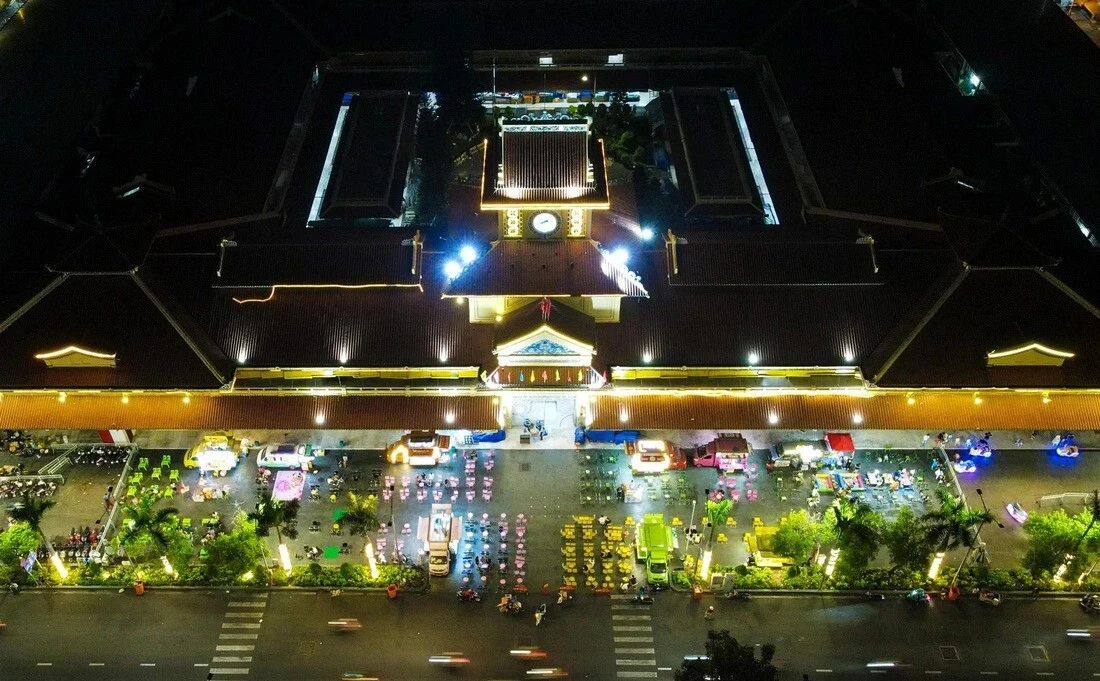 Visit one of the oldest market in Saigon
