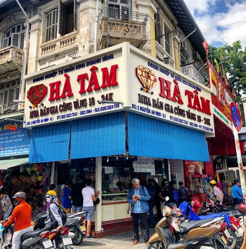 Ha Tam Gold Shop in Ho Chi Minh City