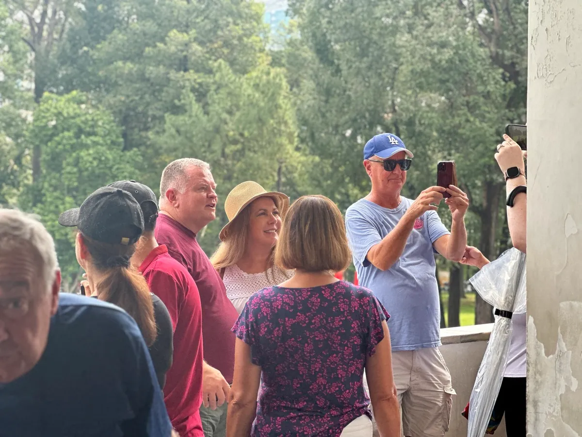 Talking selfie at the Palace's balcony